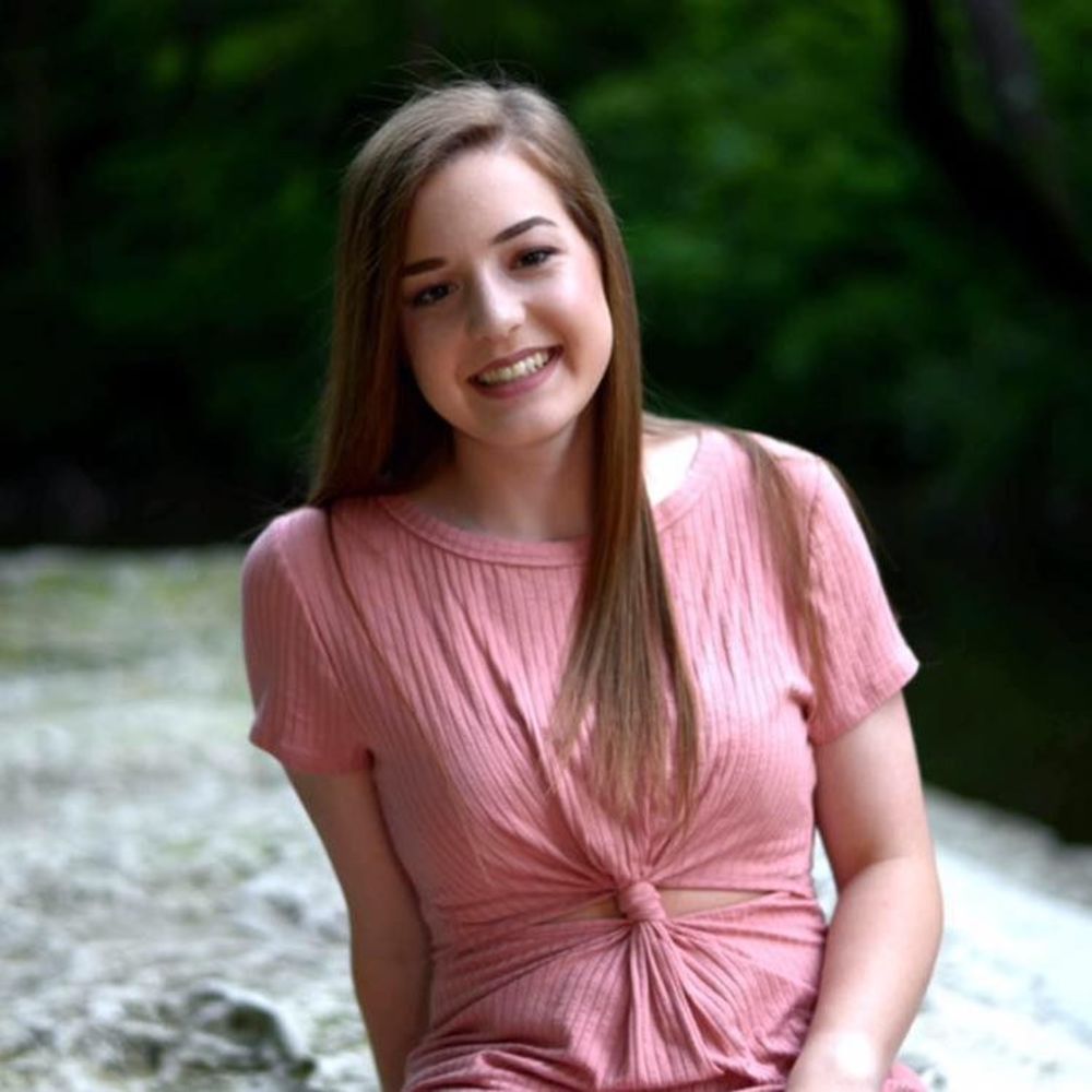 Meet your Posher, Abbie
